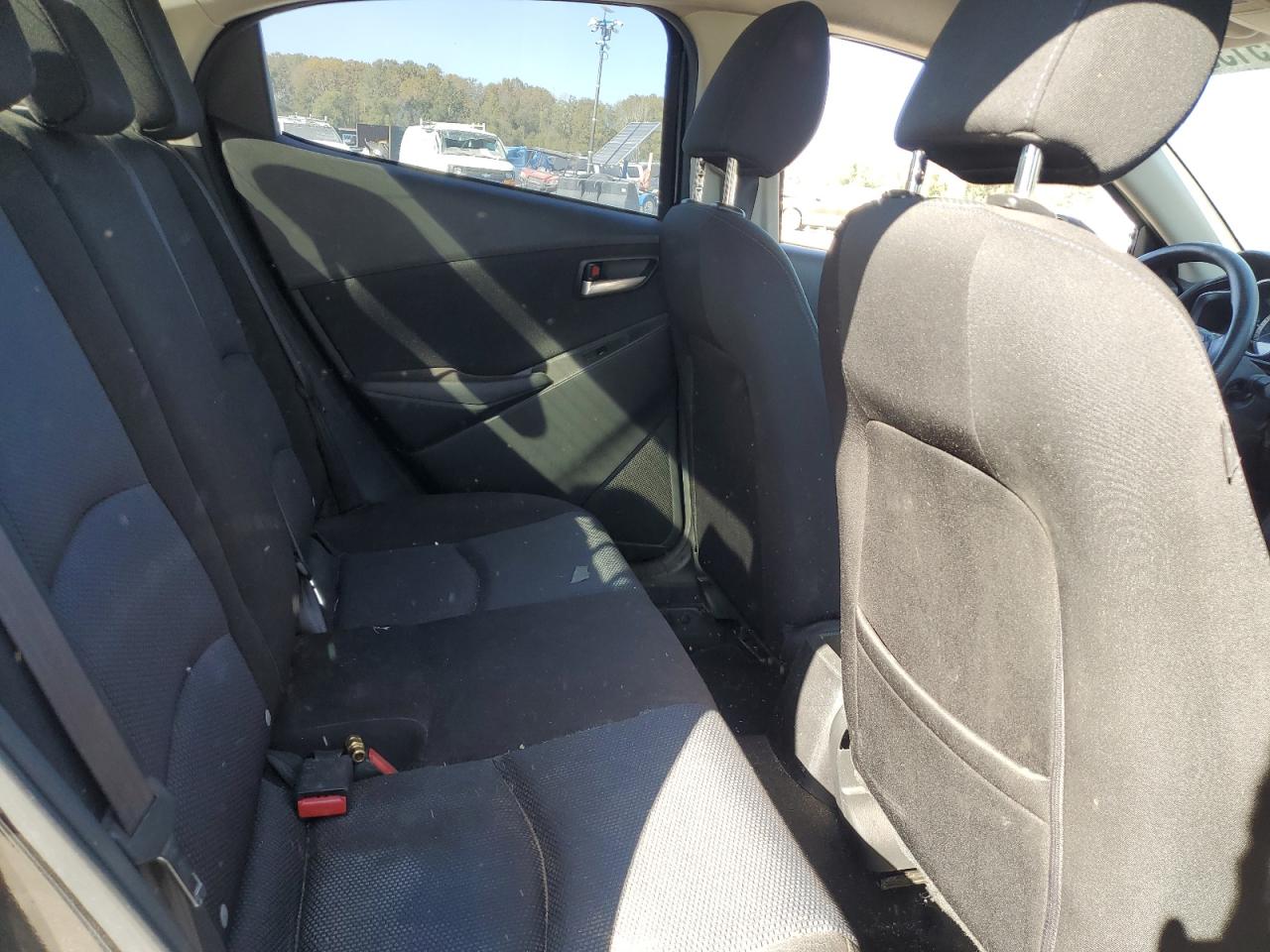 2017 Toyota Yaris Ia VIN: 3MYDLBYV5HY189218 Lot: 75135744