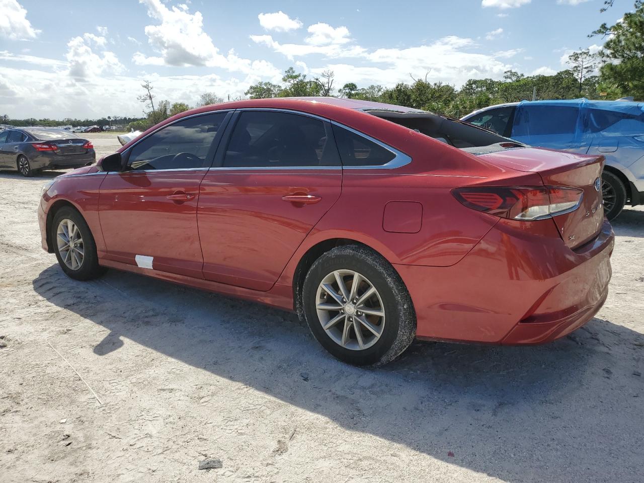 5NPE24AFXKH778435 2019 HYUNDAI SONATA - Image 2