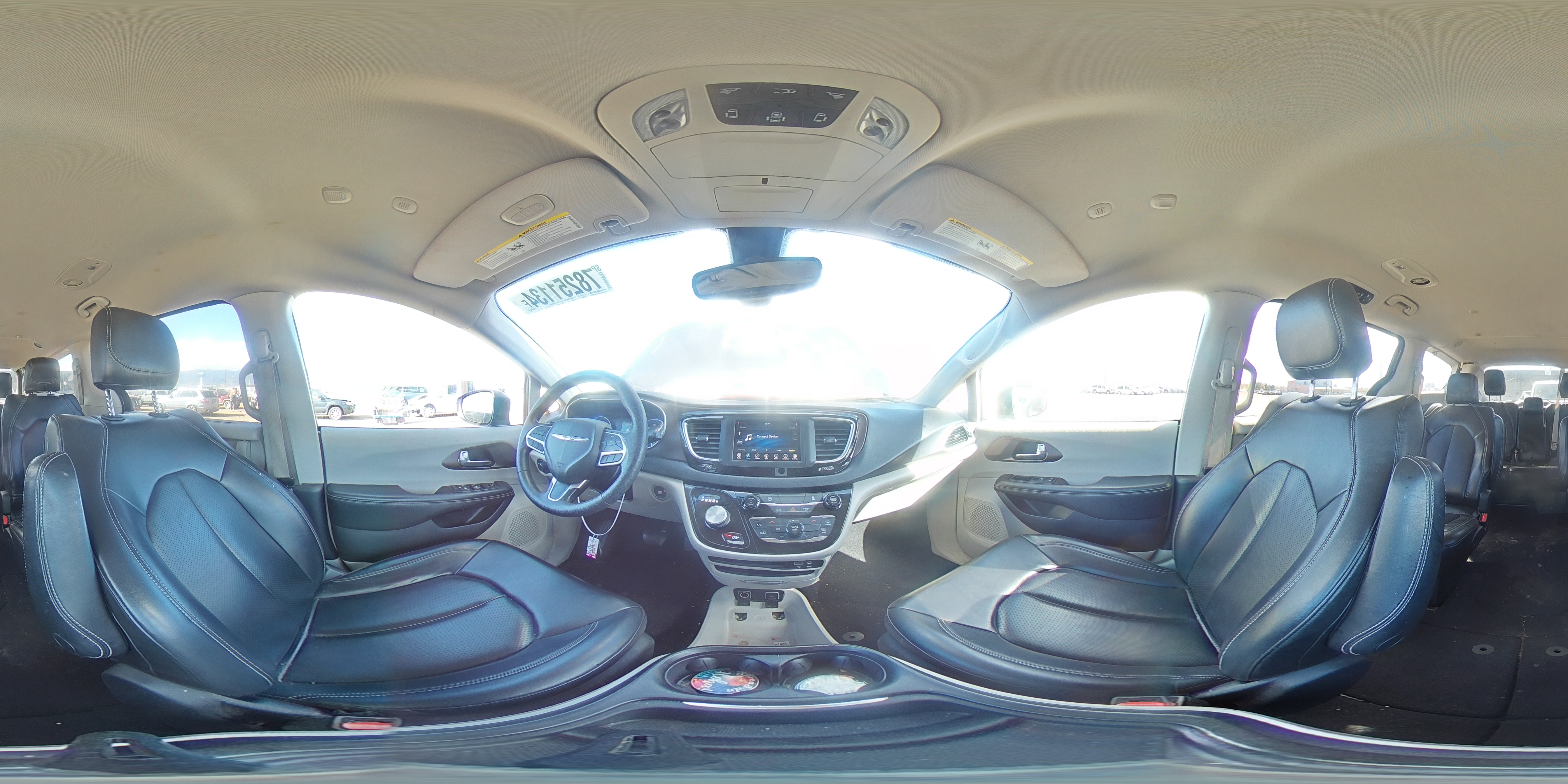 2020 Chrysler Voyager - Image 14