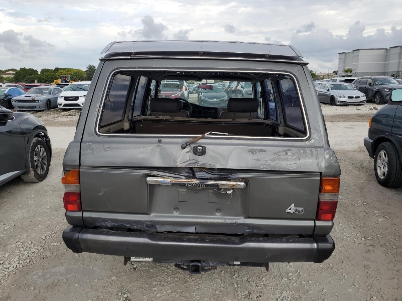 1988 Toyota Land Cruiser Fj62 Gx VIN: JT3FJ62G5J0085671 Lot: 78221394