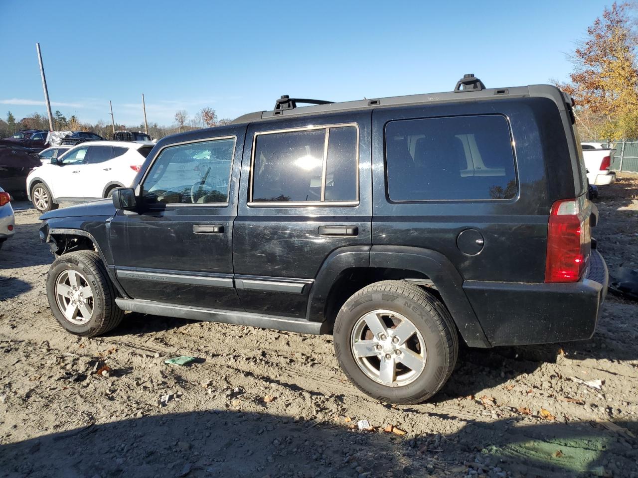 2006 Jeep Commander - Image 2
