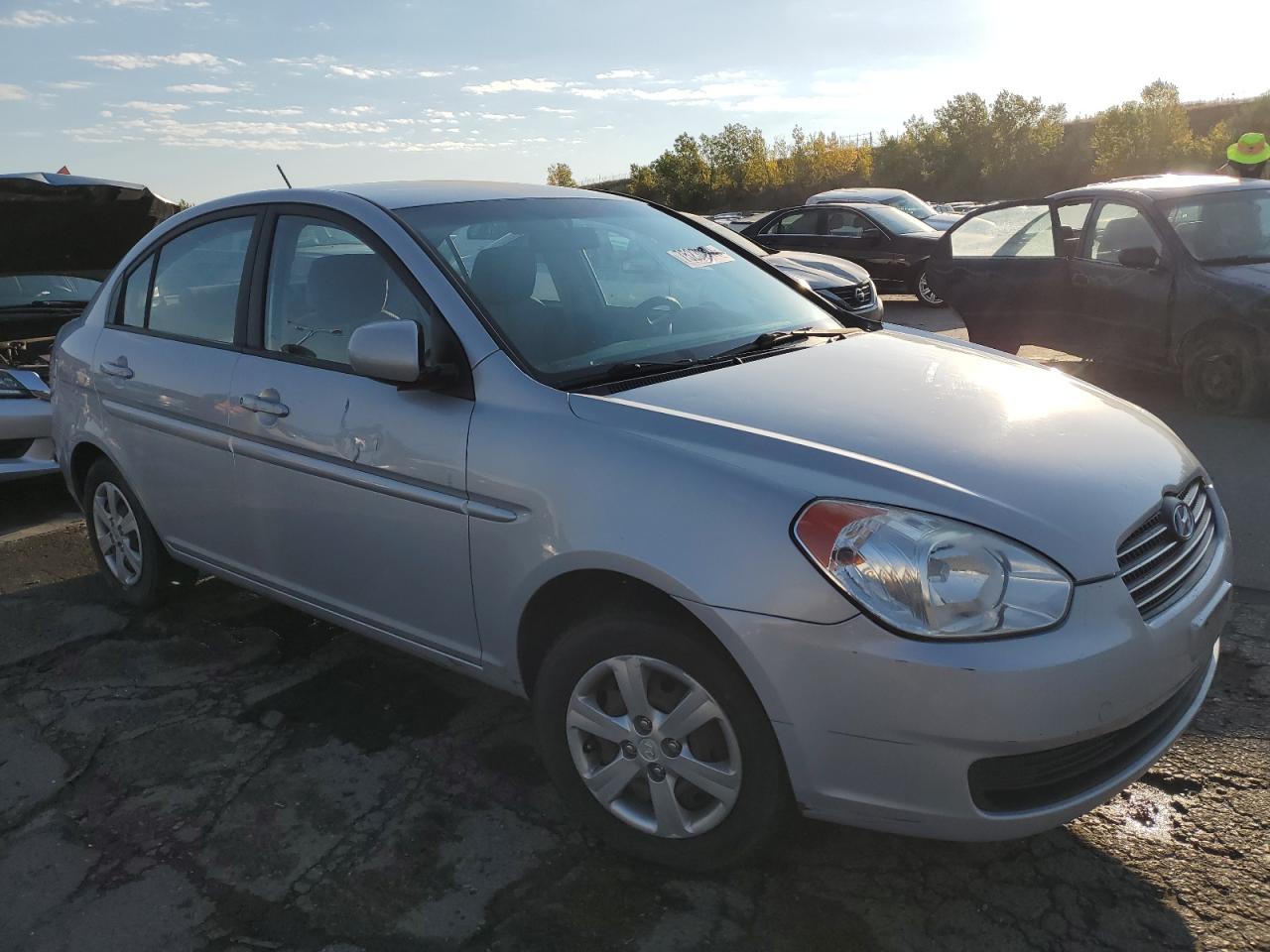 2011 Hyundai Accent - Image 4
