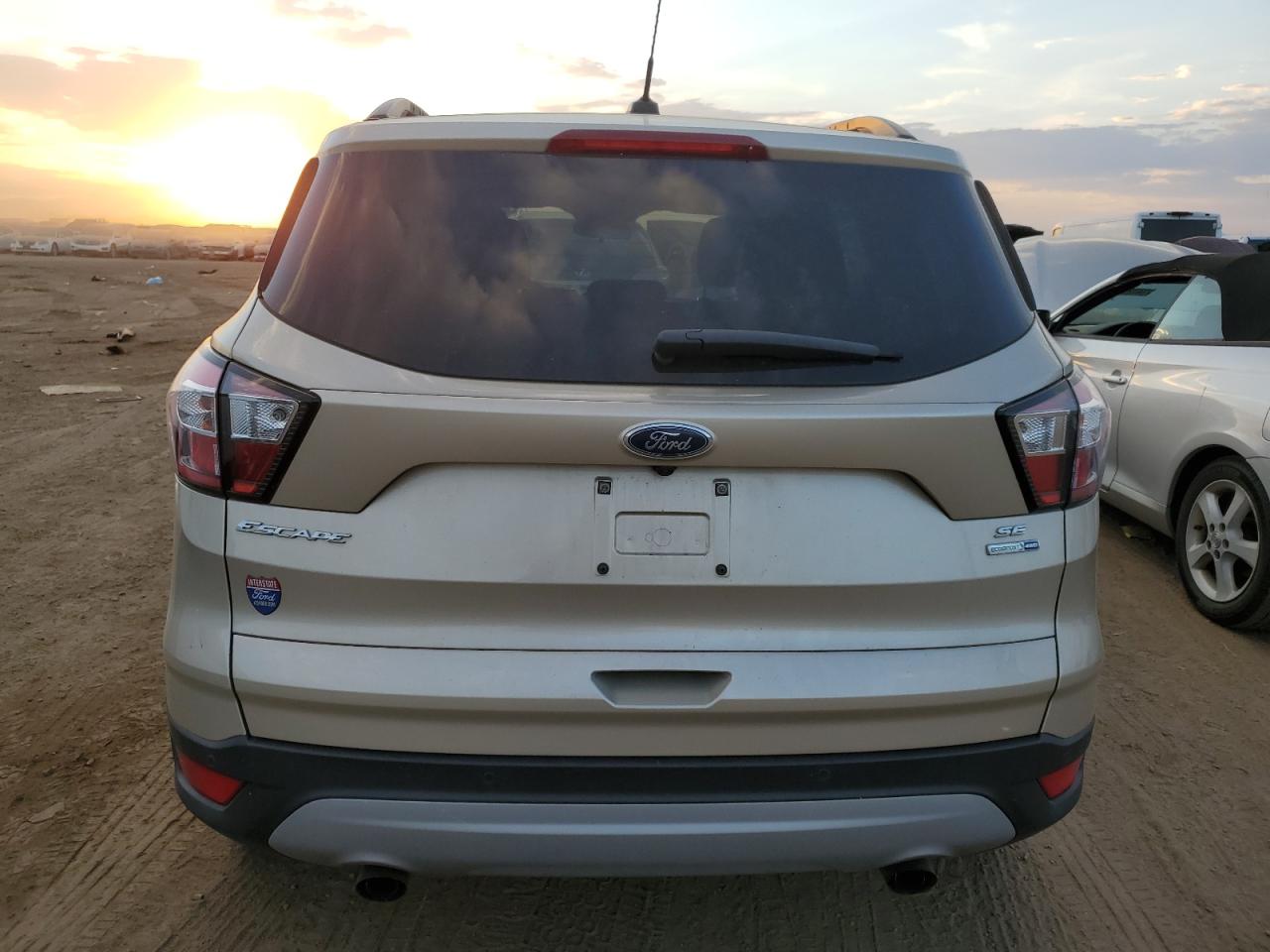 2018 Ford Escape Se VIN: 1FMCU9GD3JUC63197 Lot: 75844804