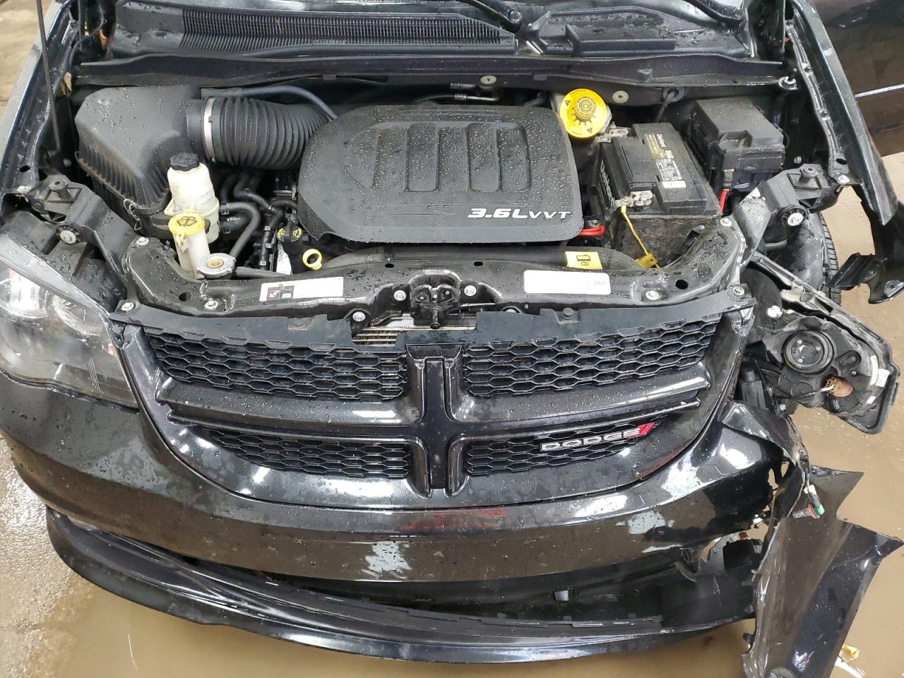 2C4RDGCG7HR840811 2017 Dodge Grand Caravan Sxt