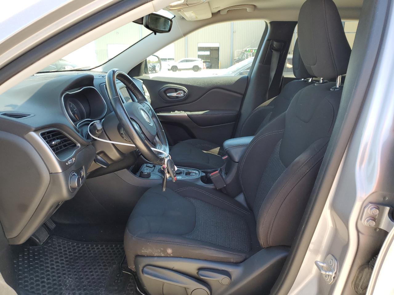 2020 Jeep Grand Cherokee - Image 7