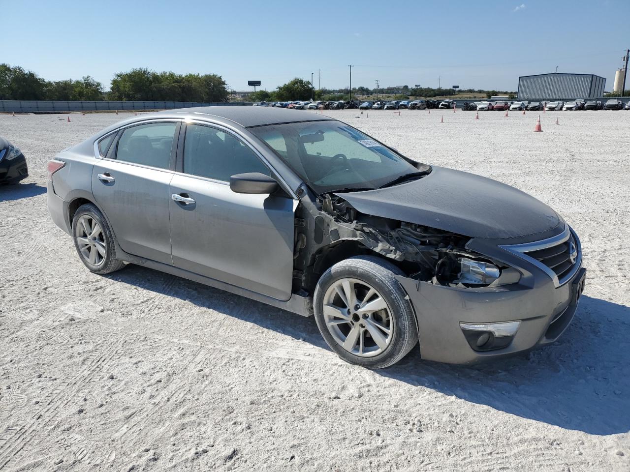 2015 Nissan Altima - Image 4