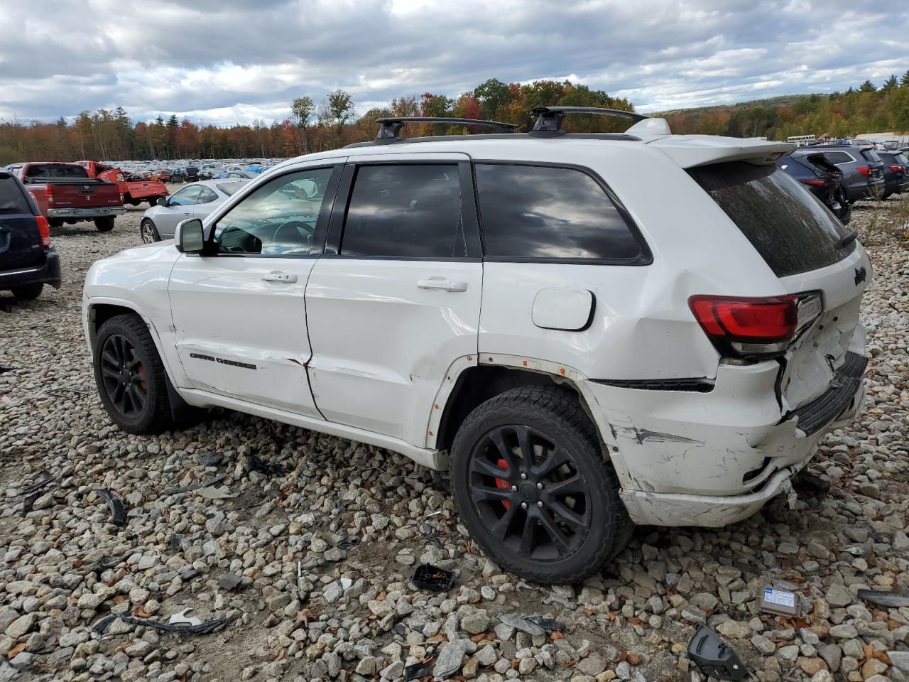 2017 Jeep Grand Cherokee - Image 2
