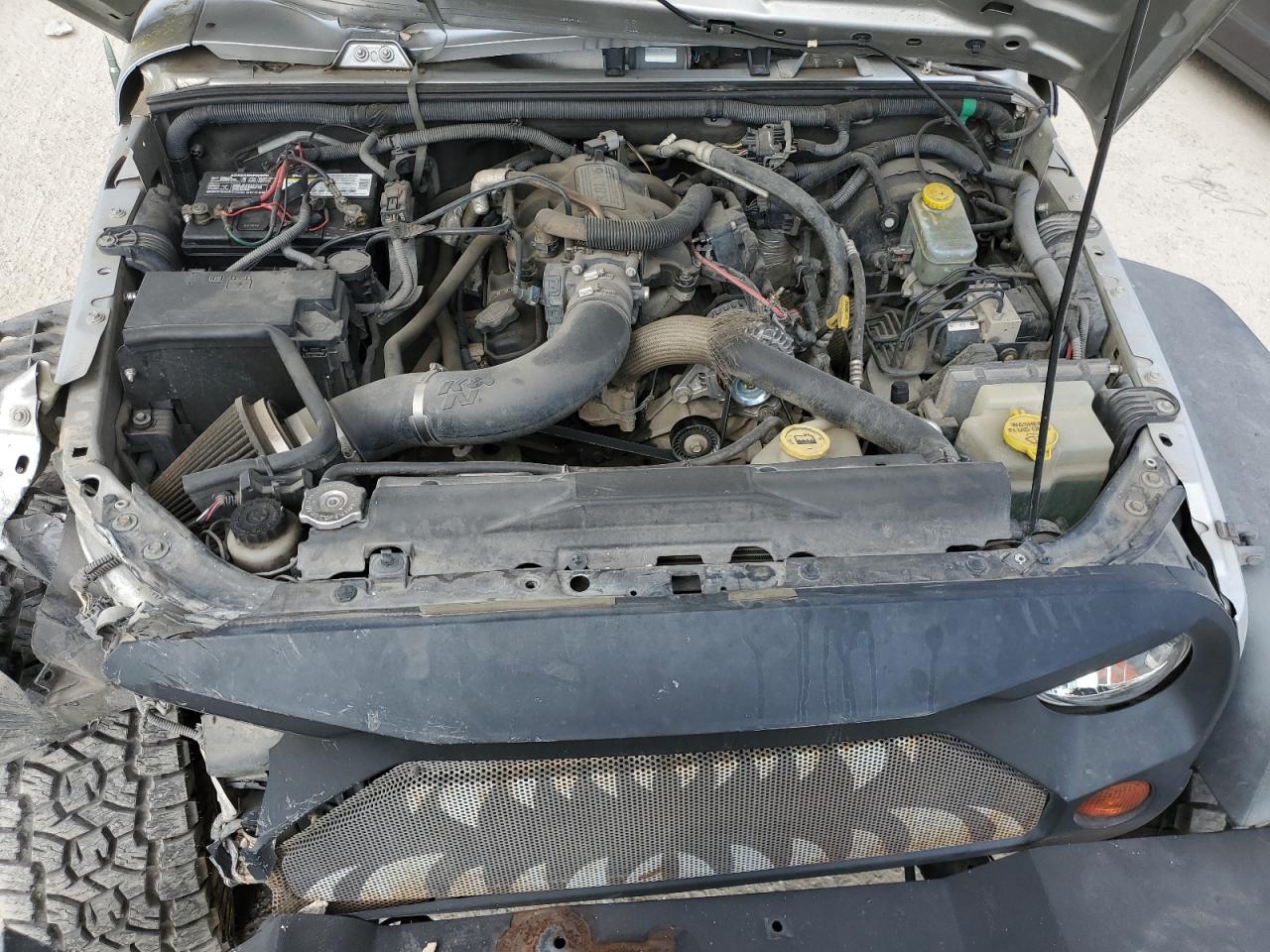 2010 Jeep Wrangler - Image 11