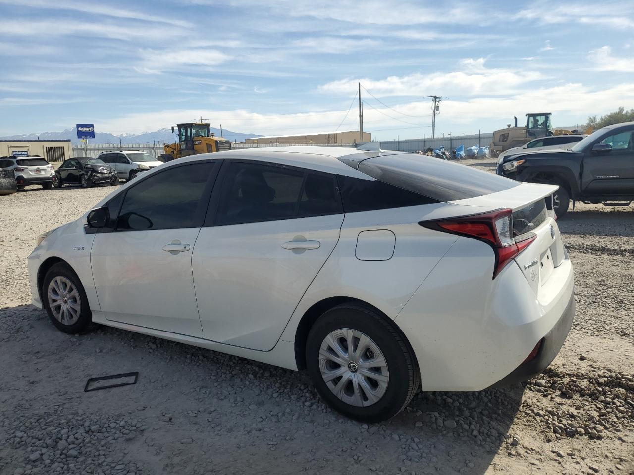 VIN JTDKARFUXK3093504 2019 TOYOTA PRIUS no.2