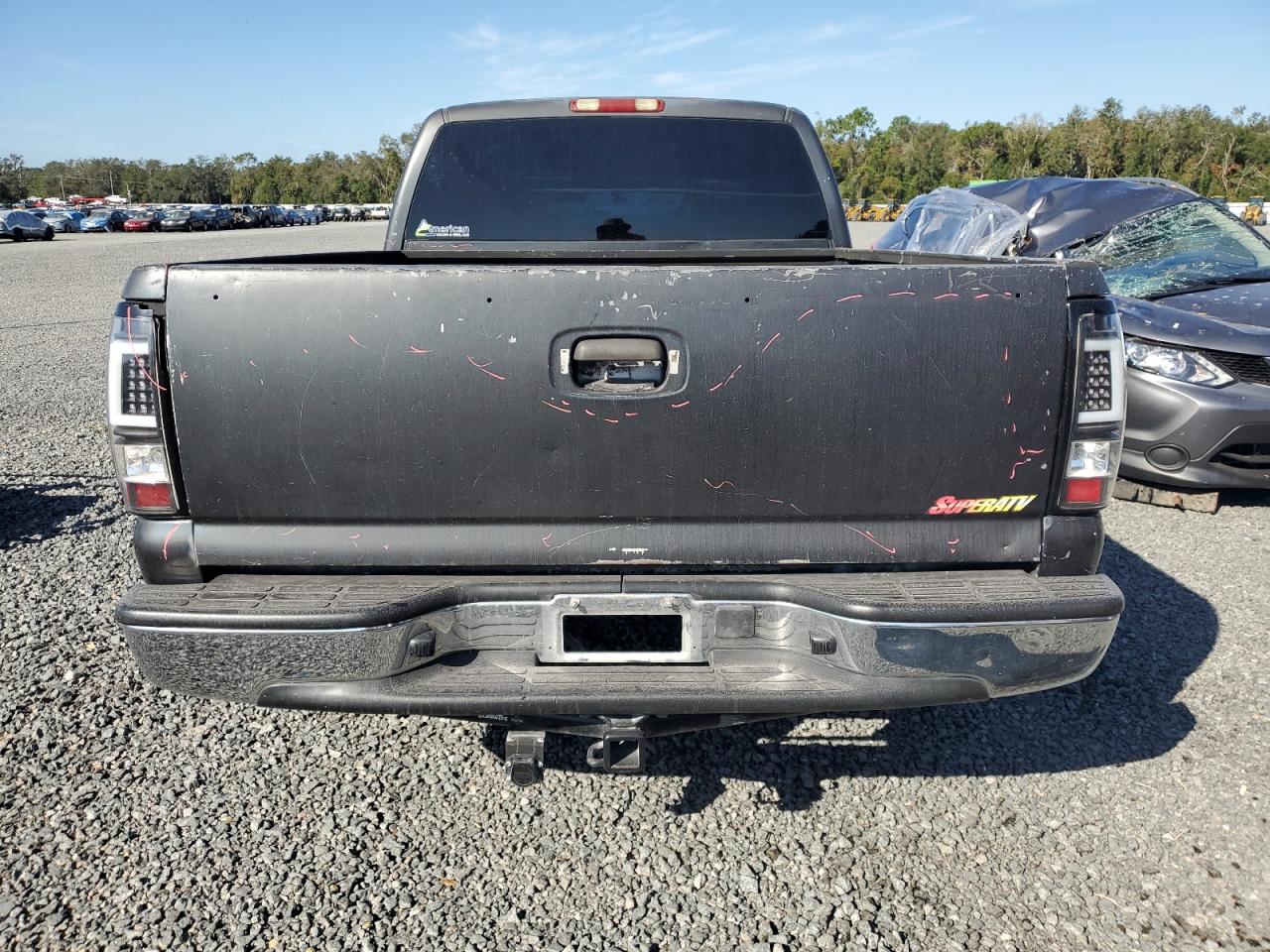 2004 Chevrolet Silverado - Image 6