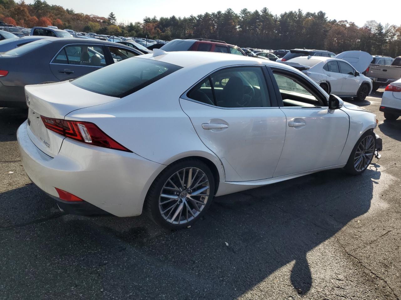 2016 Lexus IS - Image 3
