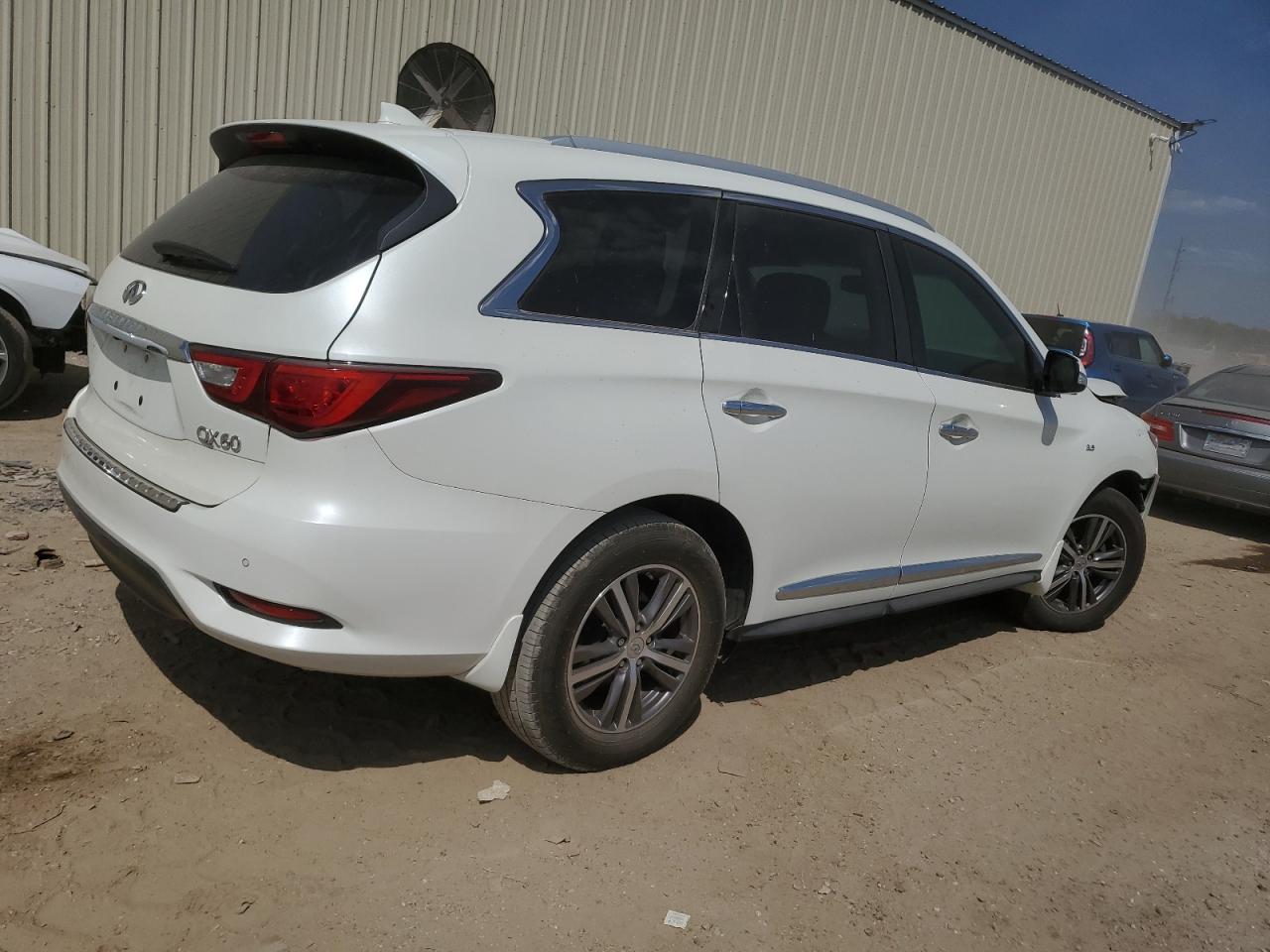 VIN 5N1AL0MN1GC525106 2016 INFINITI QX60 no.3