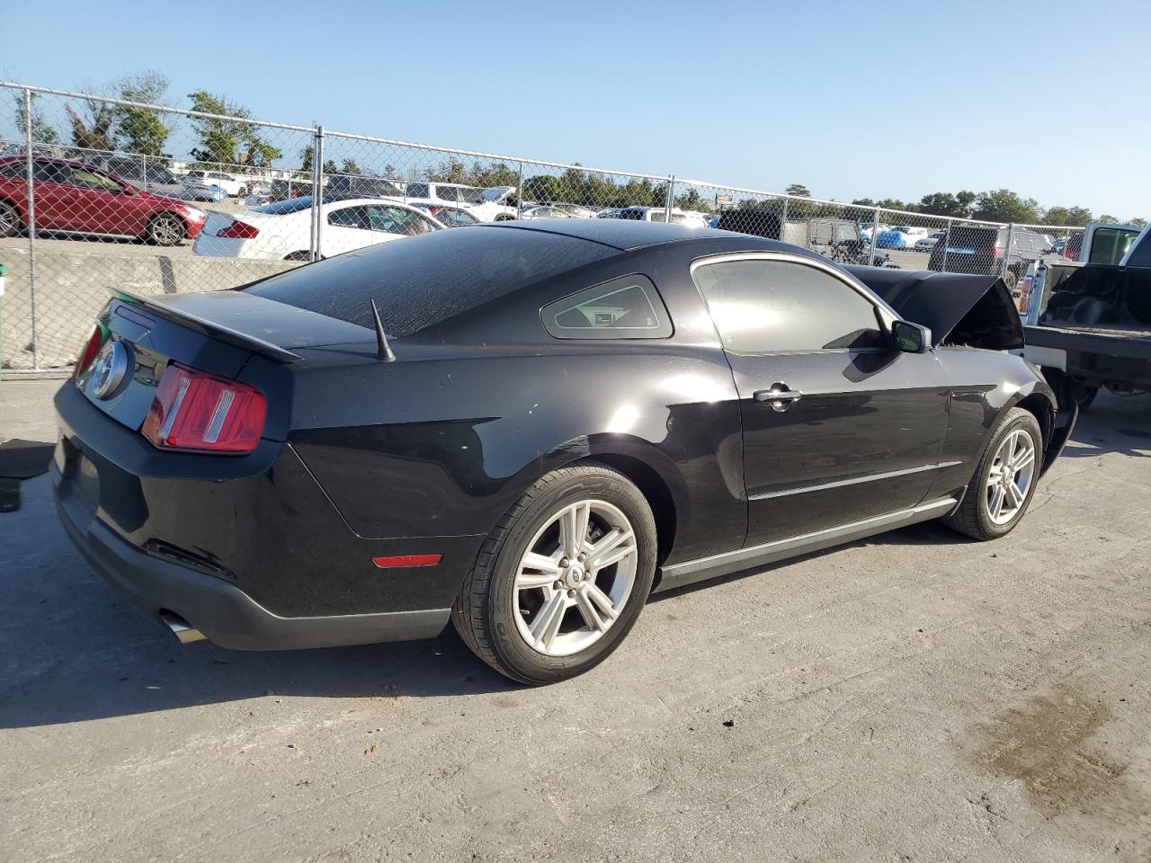 2010 Ford Mustang - Image 3