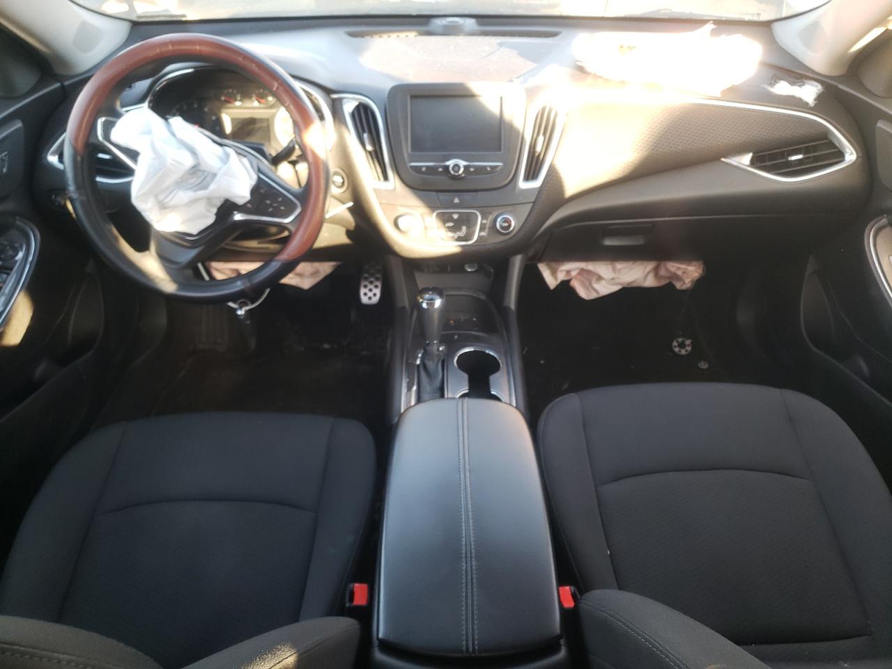 2016 Chevrolet Malibu - Image 8