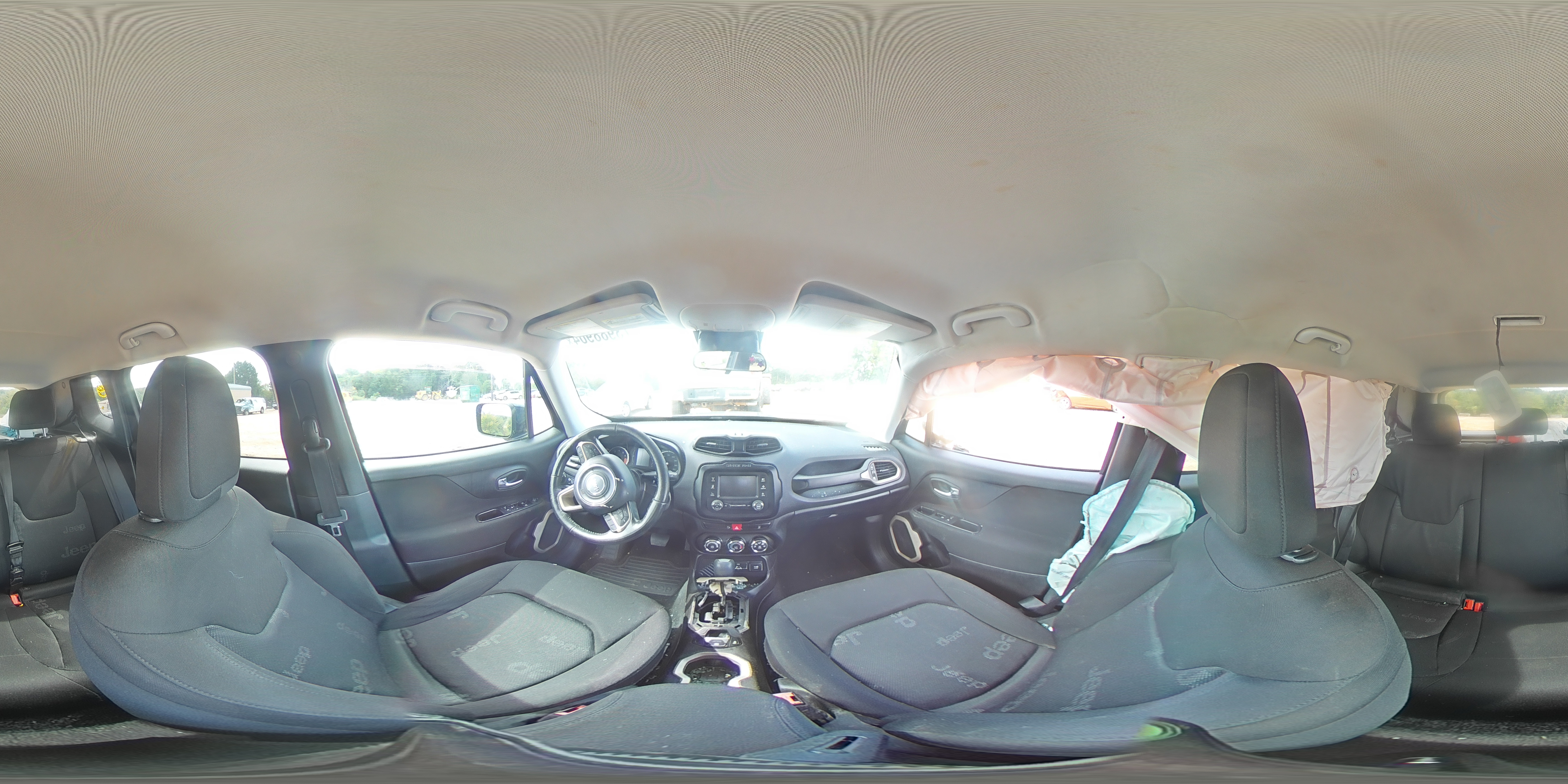 2016 Jeep Renegade - Image 13