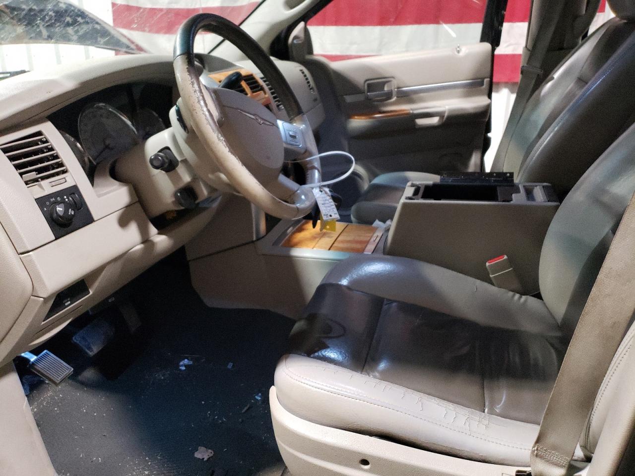 2008 Chrysler Aspen - Image 7