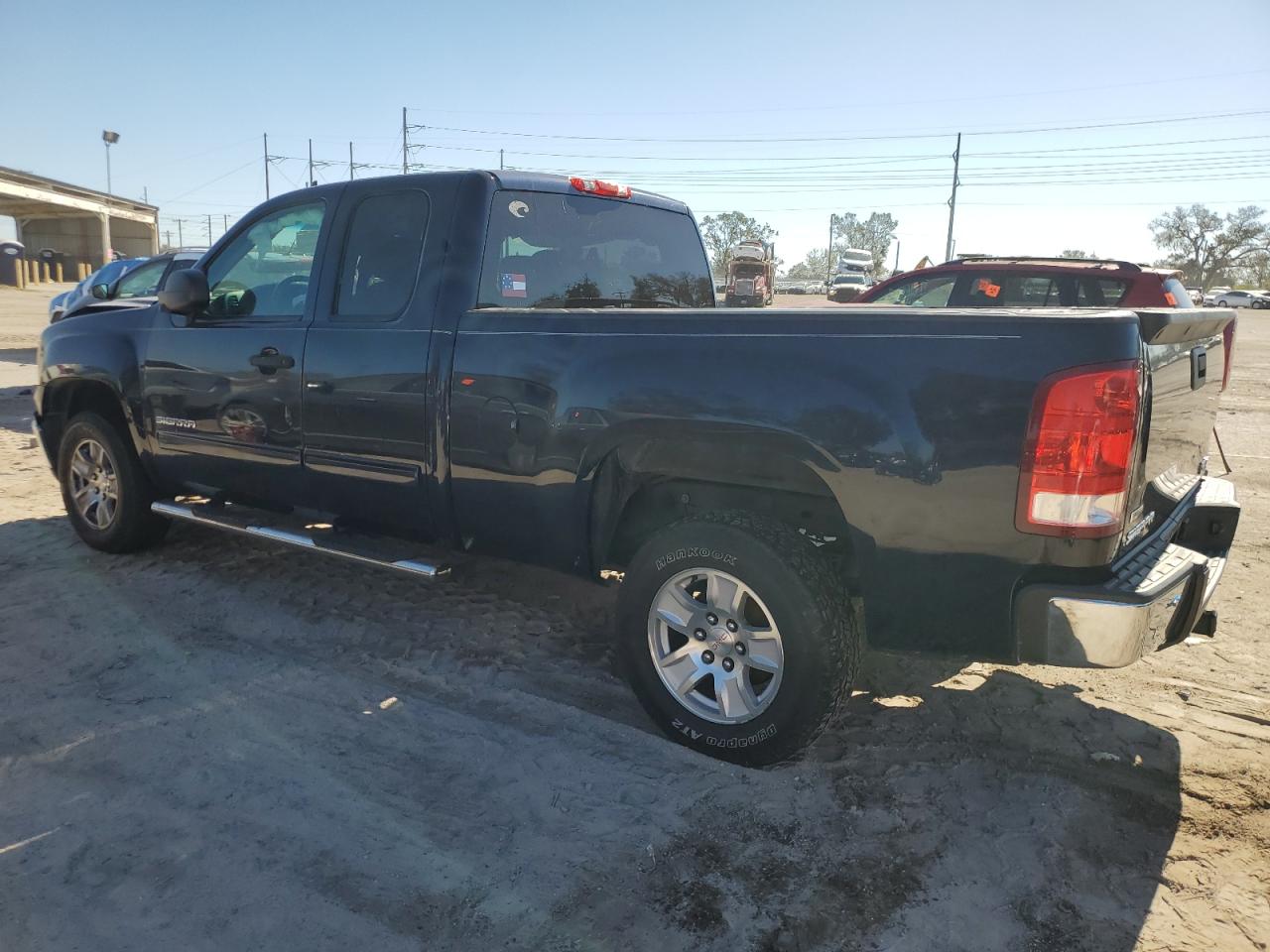 2012 GMC Sierra - Image 2