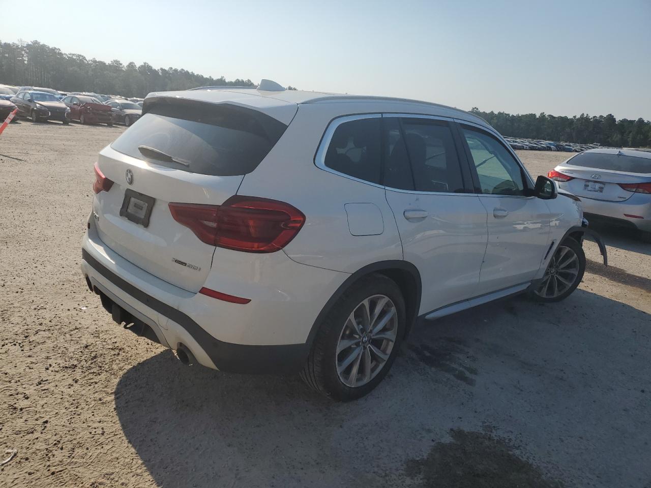 VIN 5UXTR9C53JLD72884 2018 BMW X3 no.3