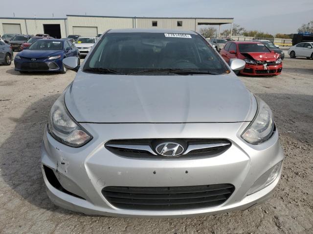  HYUNDAI ACCENT 2013 Серебристый