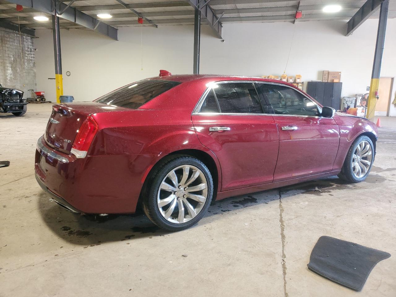2018 Chrysler 300 - Image 3