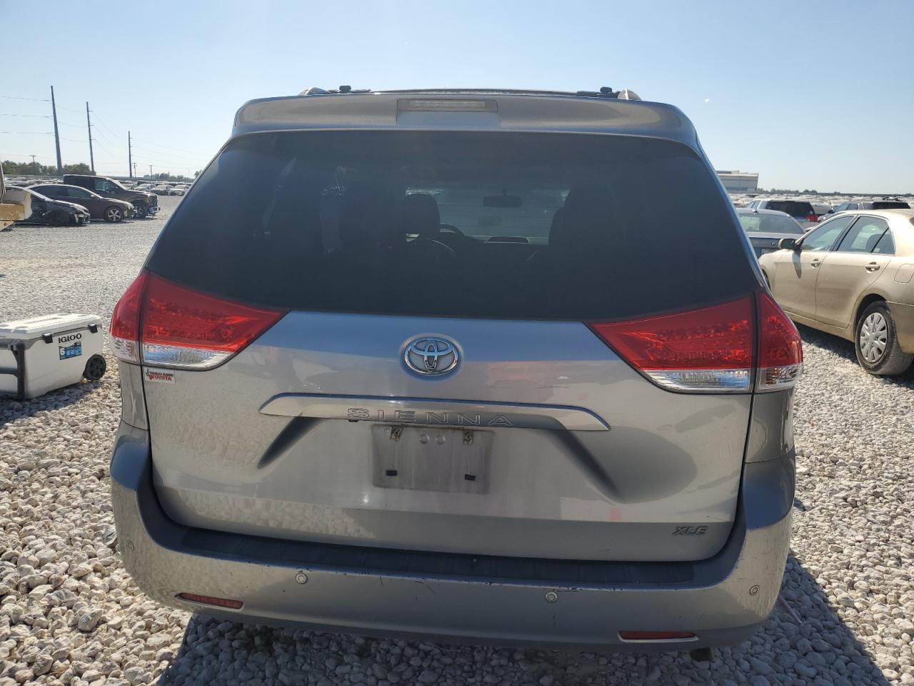 5TDYK3DC7DS331972 2013 Toyota Sienna Xle