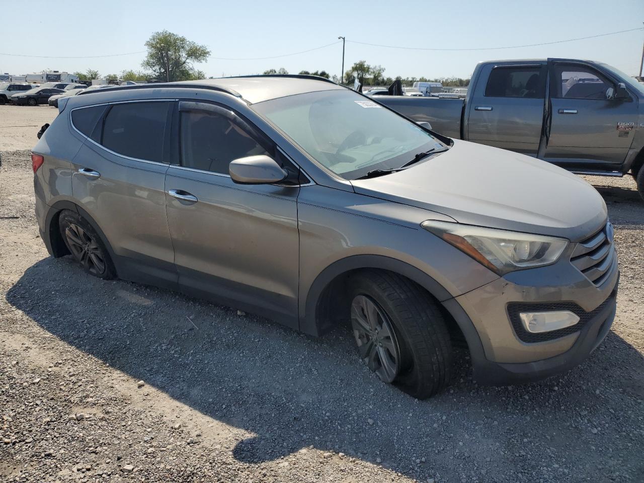 2015 Hyundai Santa Fe - Image 4