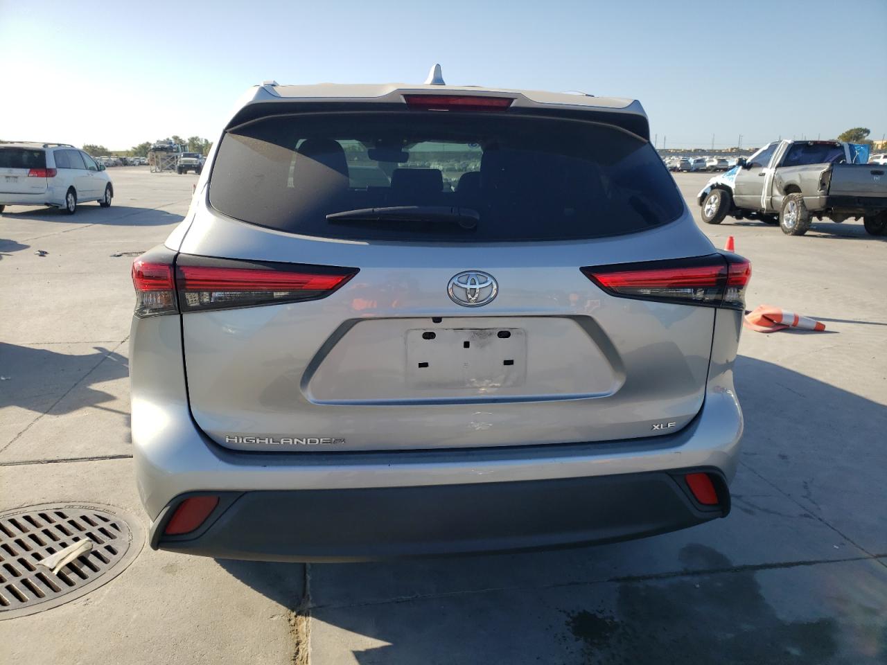 2020 Toyota Highlander Xle VIN: 5TDGZRAHXLS012316 Lot: 77141874