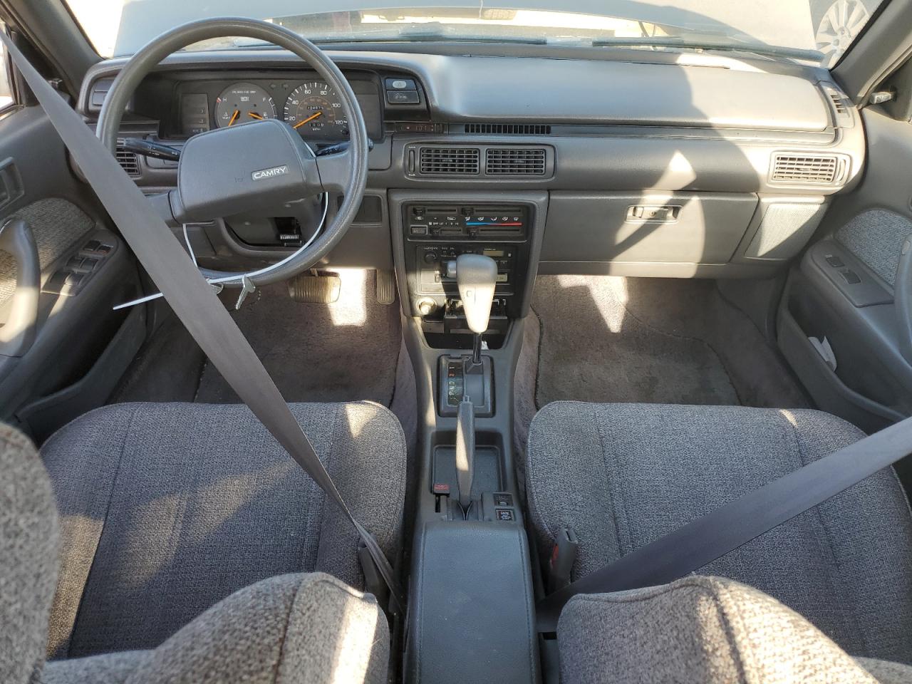 JT2SV21E8K0314703 1989 Toyota Camry Dlx