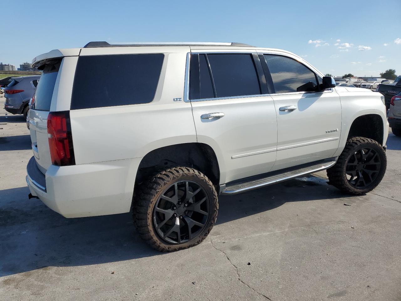 2015 Chevrolet Tahoe - Image 3