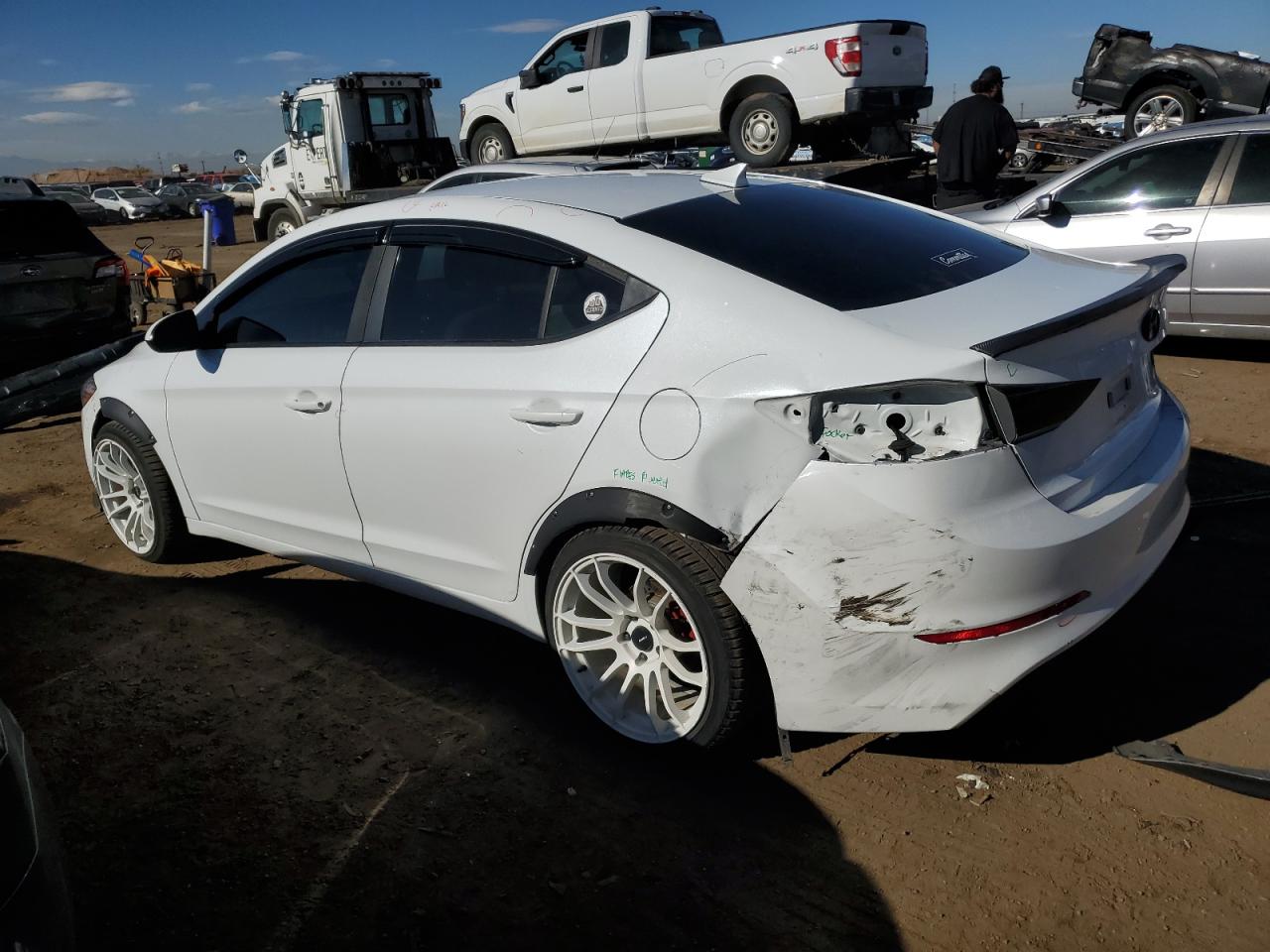 2018 Hyundai Elantra - Image 2