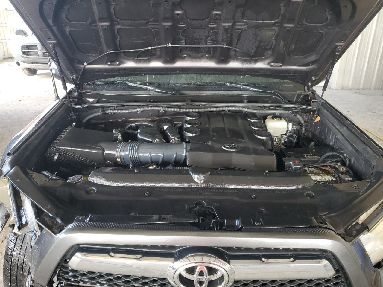 JTEZU5JR7B5022343 2011 Toyota 4Runner Sr5