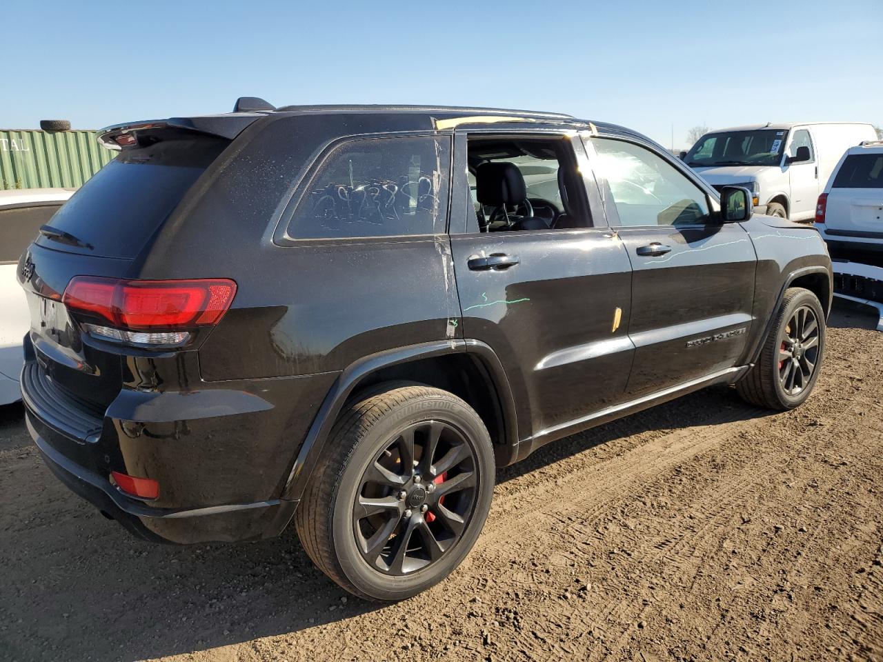 2018 Jeep Grand Cherokee - Image 3
