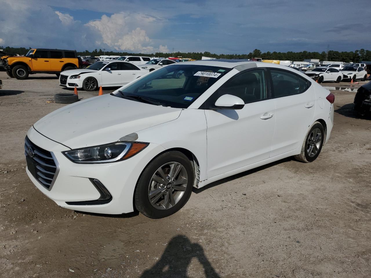 VIN 5NPD84LF4HH172225 2017 HYUNDAI ELANTRA no.1