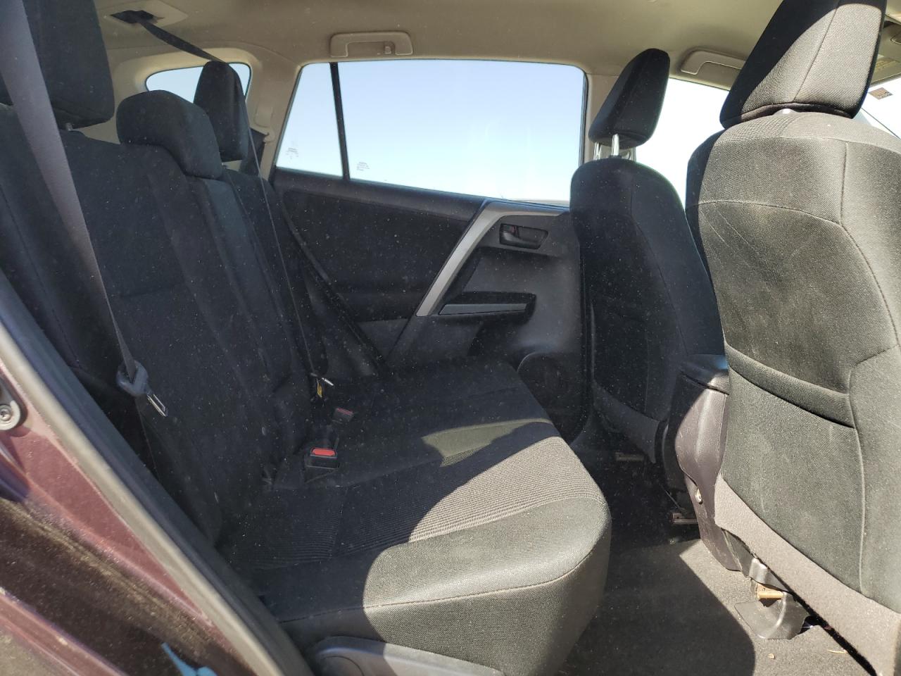 2T3BFREV0JW838347 2018 Toyota Rav4 Le