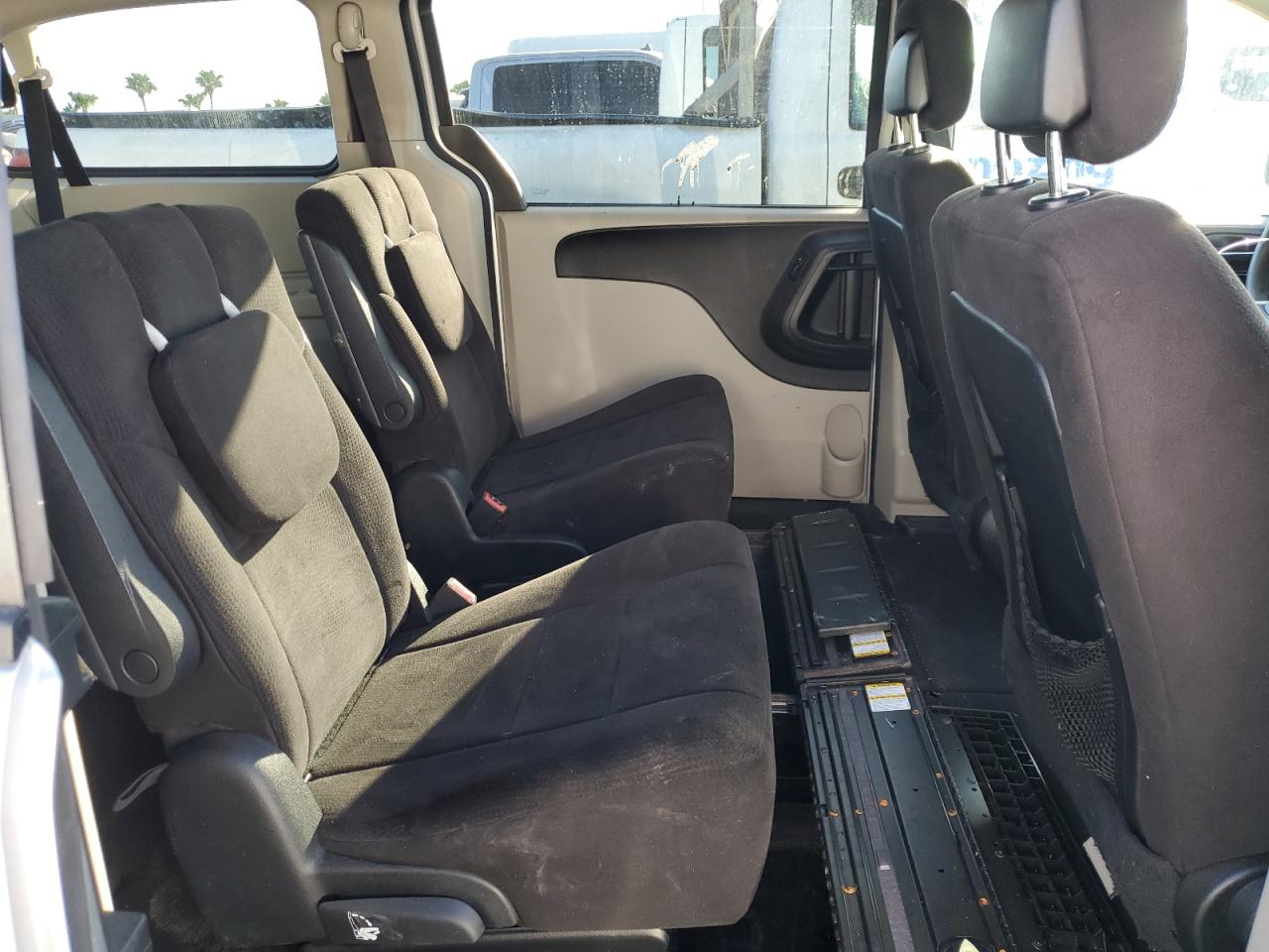 2011 Dodge Grand Caravan Mainstreet VIN: 2D4RN3DG5BR627340 Lot: 77121104