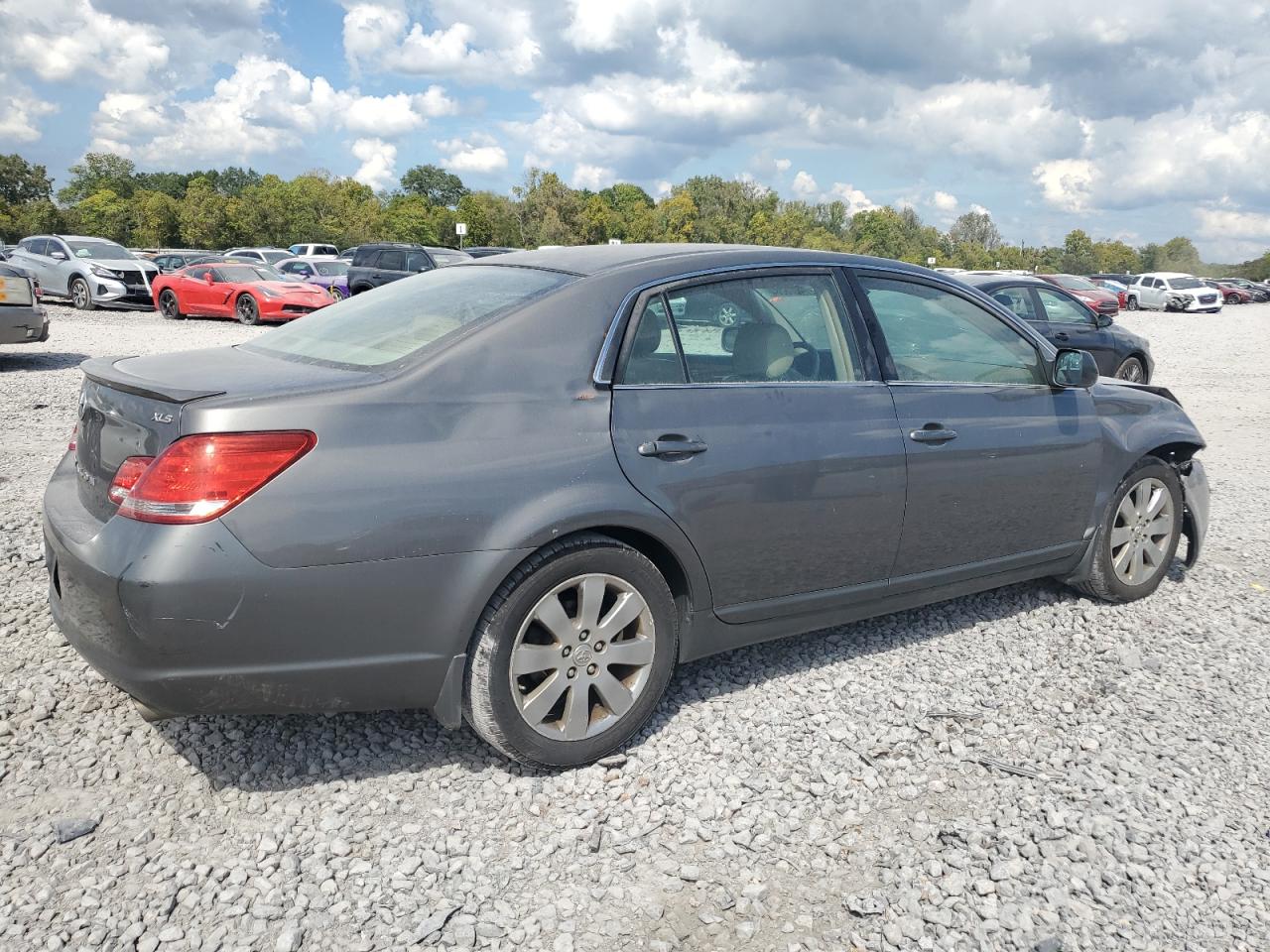 2007 Toyota Avalon - Image 3