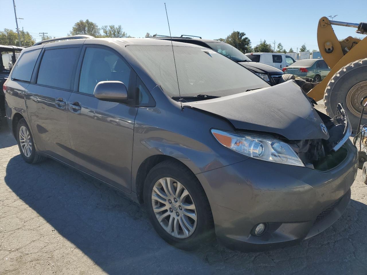 2012 Toyota Sienna Xle VIN: 5TDYK3DC5CS205821 Lot: 74615544