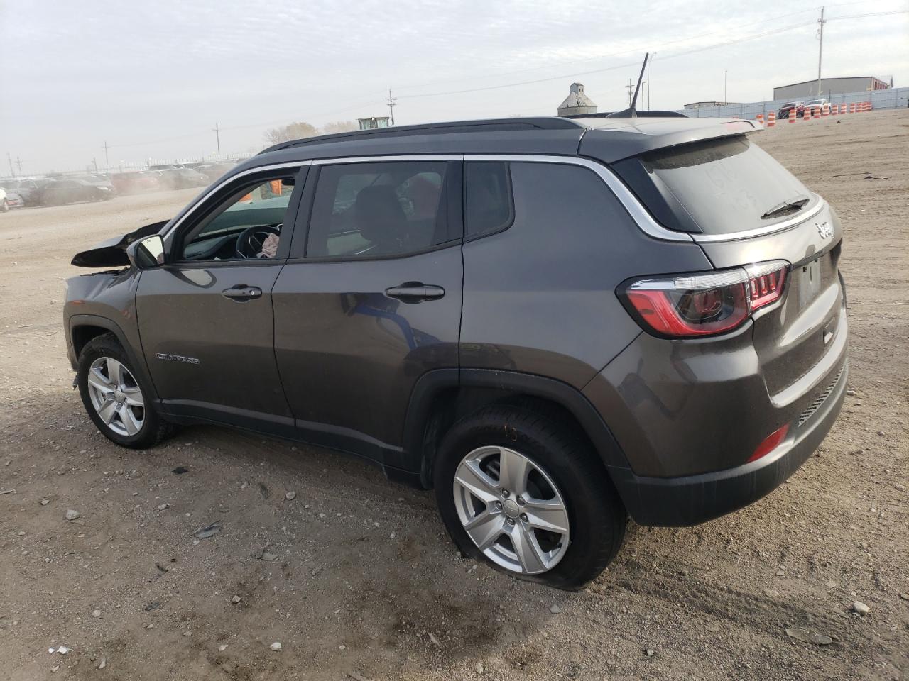 2022 Jeep Compass - Image 2