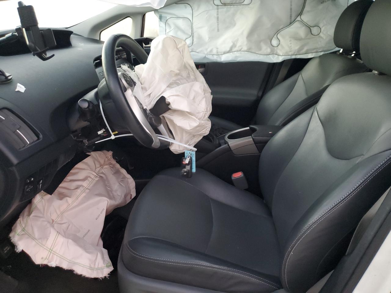 2014 Toyota Prius - Image 7