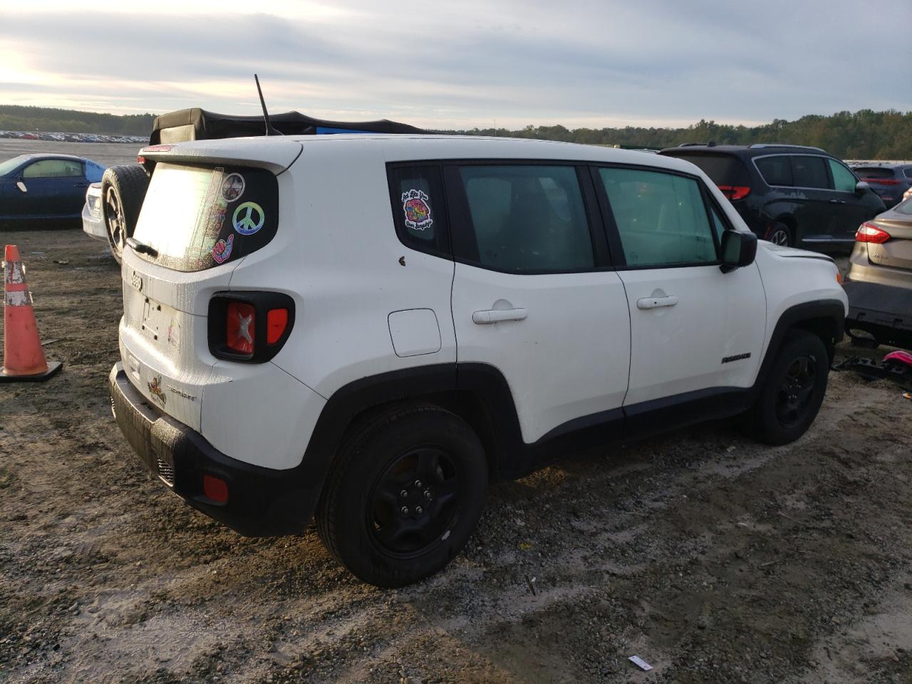 2020 Jeep Renegade - Image 3