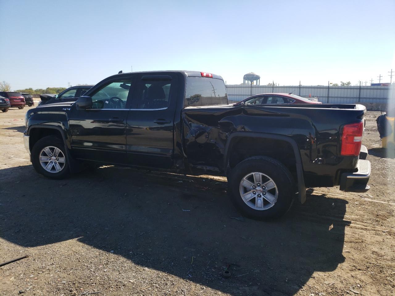2016 GMC Sierra - Image 2