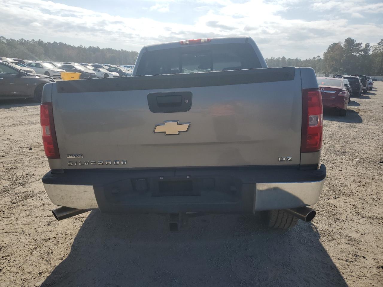 2008 Chevrolet Silverado - Image 6