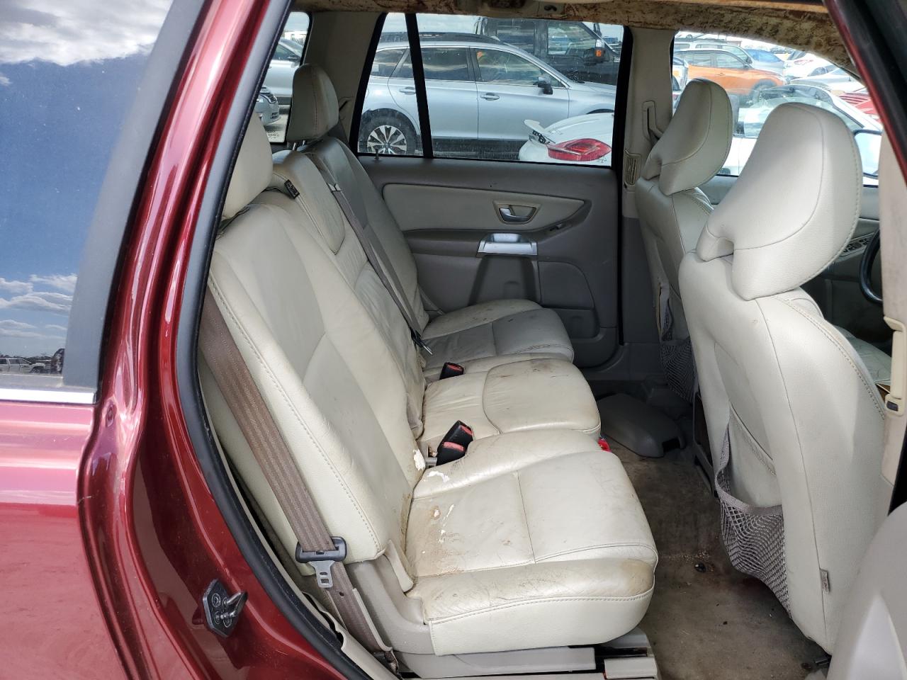 2006 Volvo XC90 - Image 11