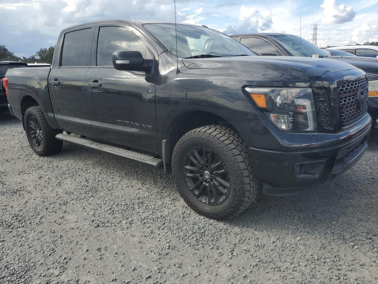 2018 Nissan Titan - Image 4