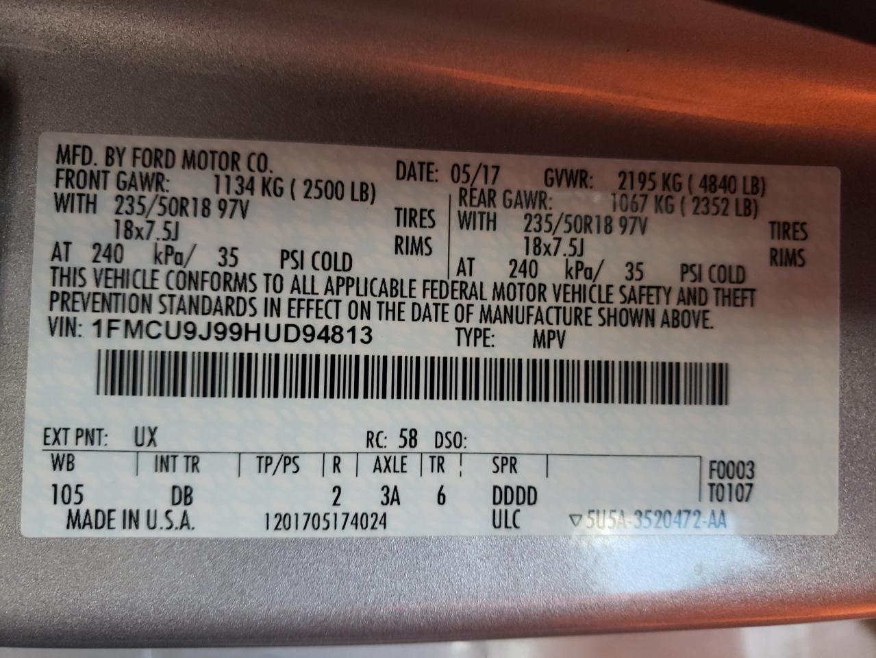 1FMCU9J99HUD94813 2017 Ford Escape Titanium