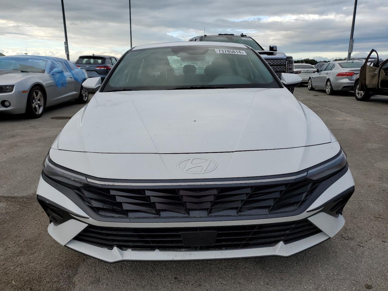 2024 Hyundai Elantra - Image 5