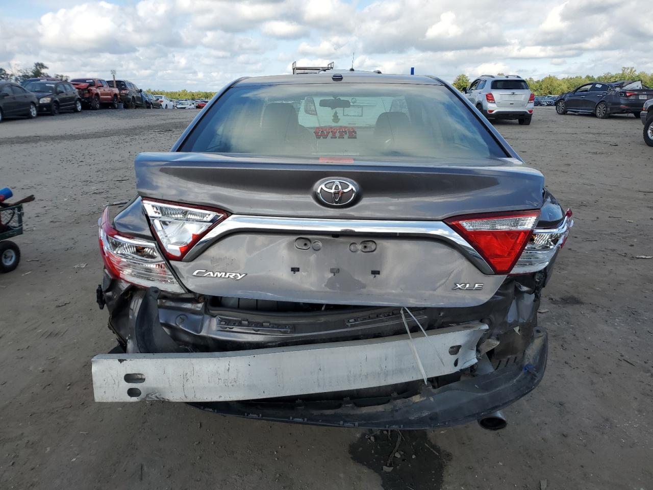 4T1BF1FK6HU346303 2017 Toyota Camry Le