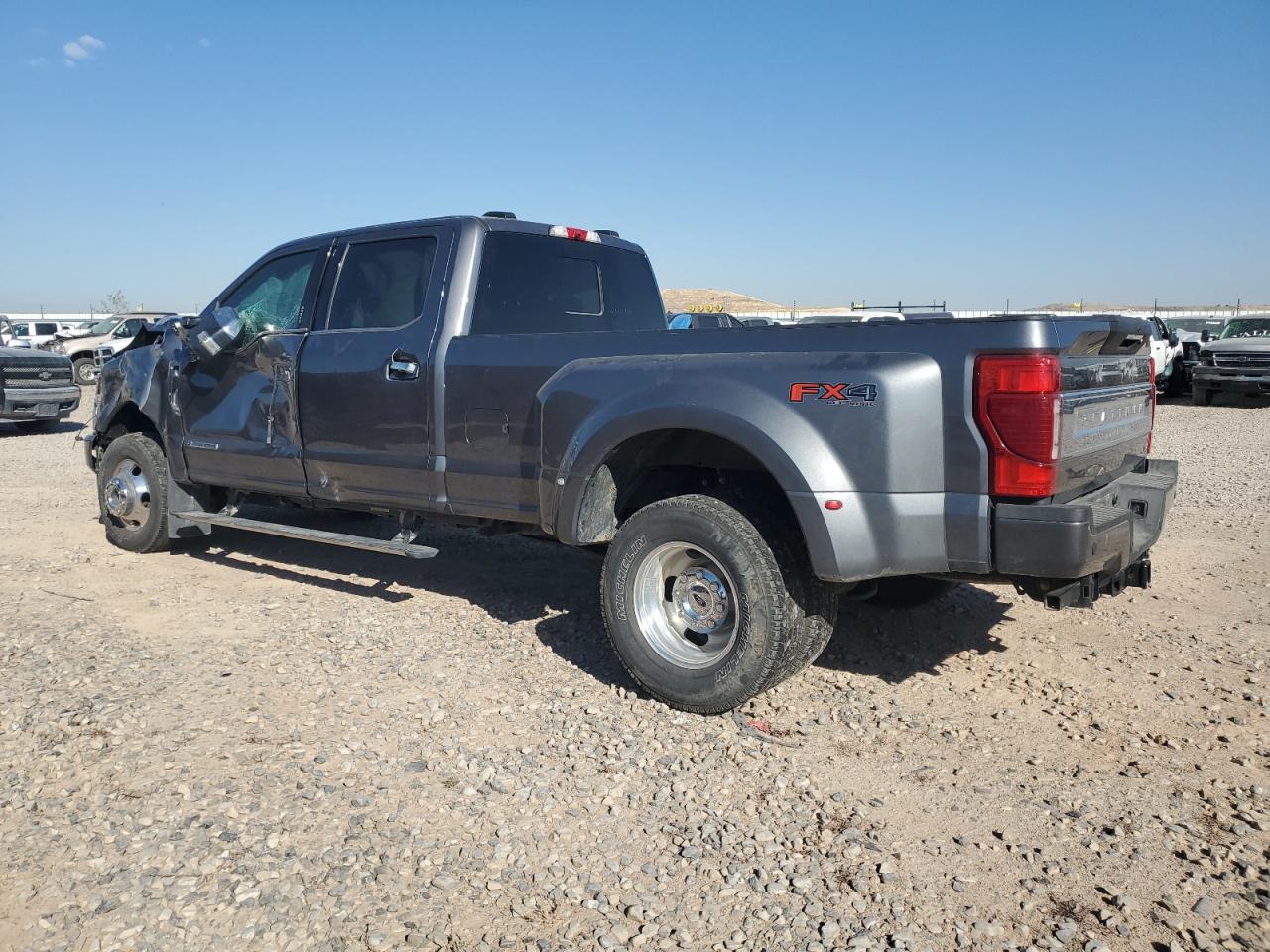 VIN 1FT8W3DT4NED90103 2022 FORD F350 no.2