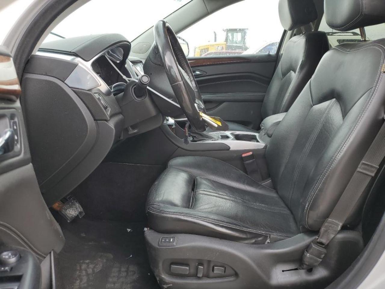 2015 Cadillac SRX - Image 7