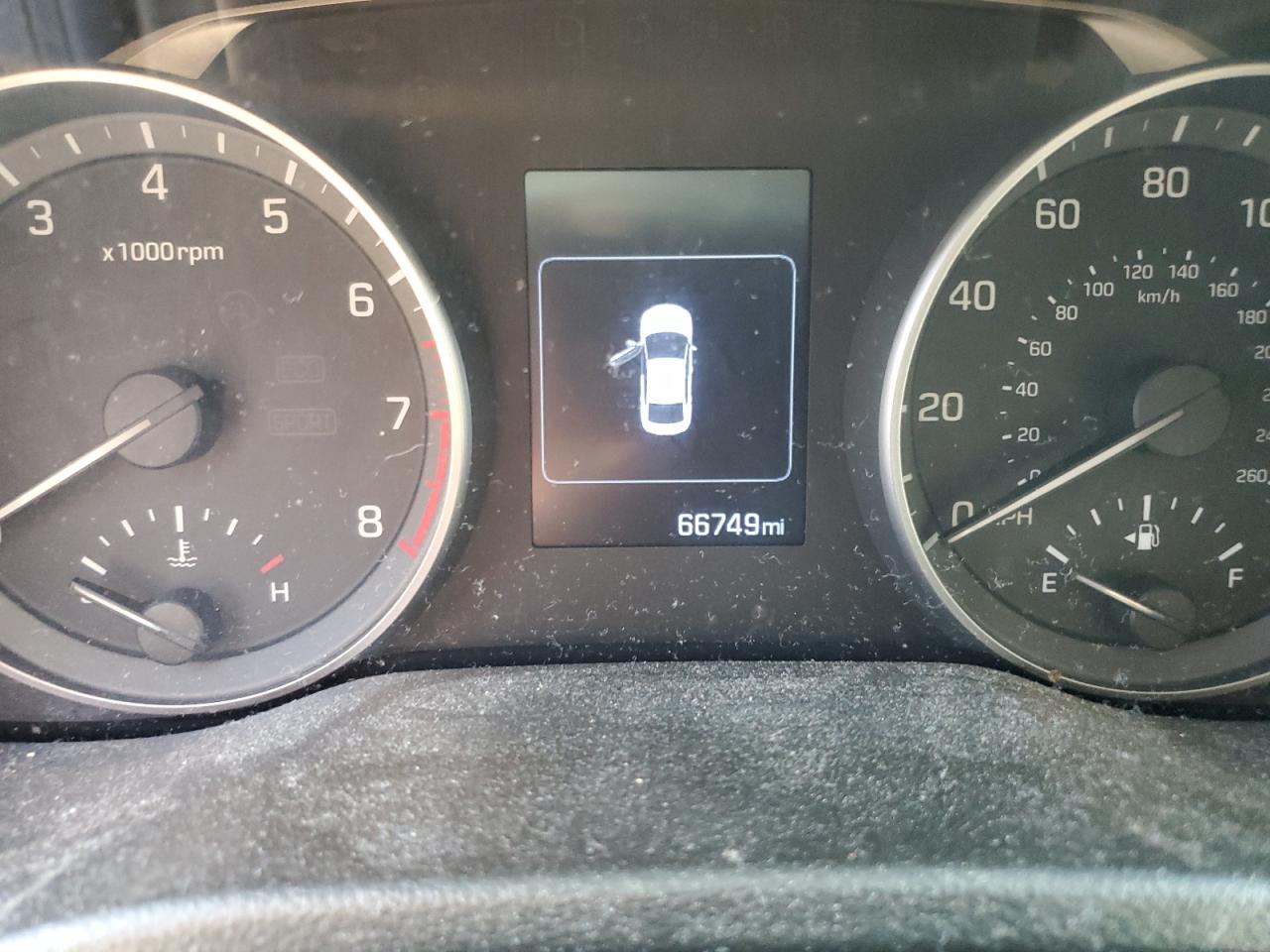 2018 Hyundai Elantra - Image 9